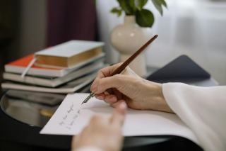Écrire une nouvelle : structure et techniques de la forme courte