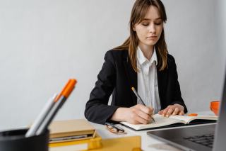 Nombre de mots d'un roman, les seuils attendus par genre