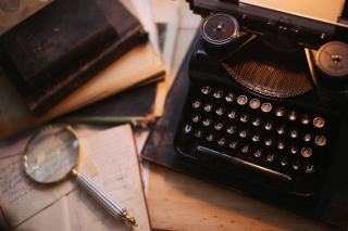 Pseudonyme d'auteur : choisir son nom de plume et garder ses droits